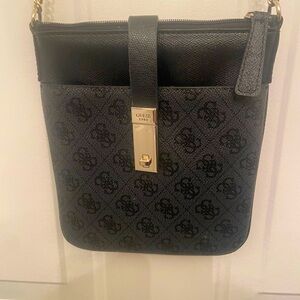 Guess Nissan Crossbody Purse